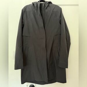 lululemon athletica black Hooded RAIN REBEL Jacket